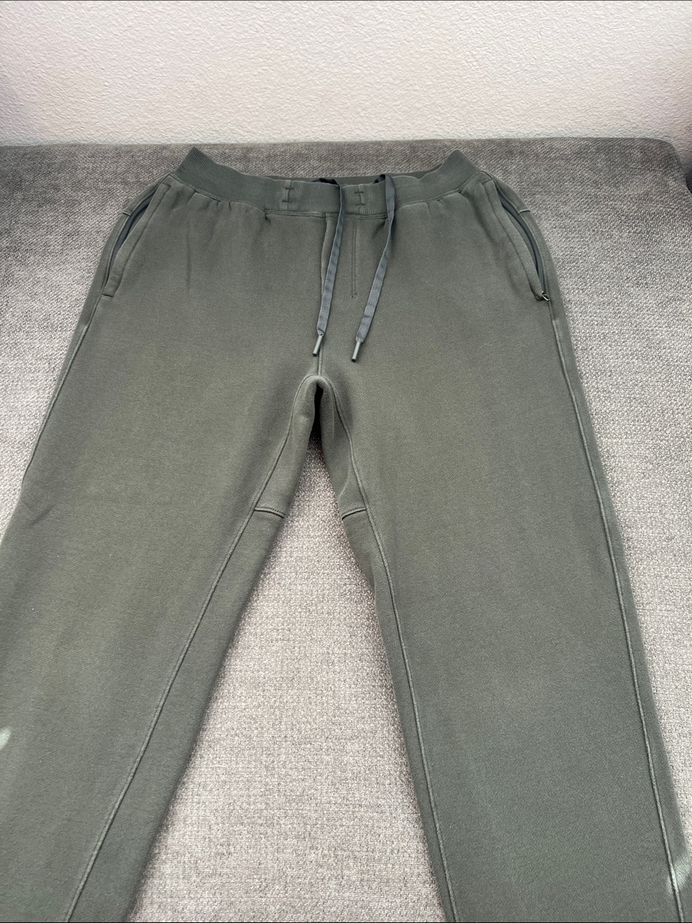 lululemon athletica Men's Olive Drawstring Joggers